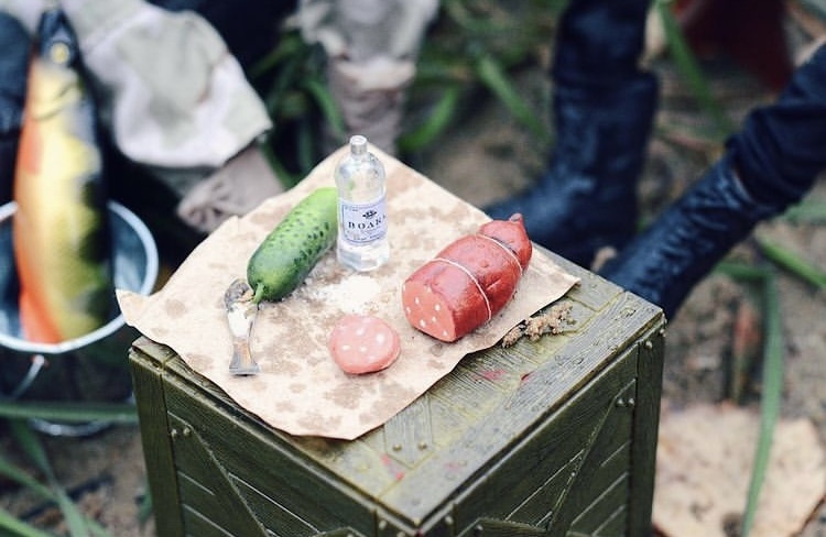 Кукольный столик))) Закусочка из полимерной глины😉 Раскрашивала акрилом)))