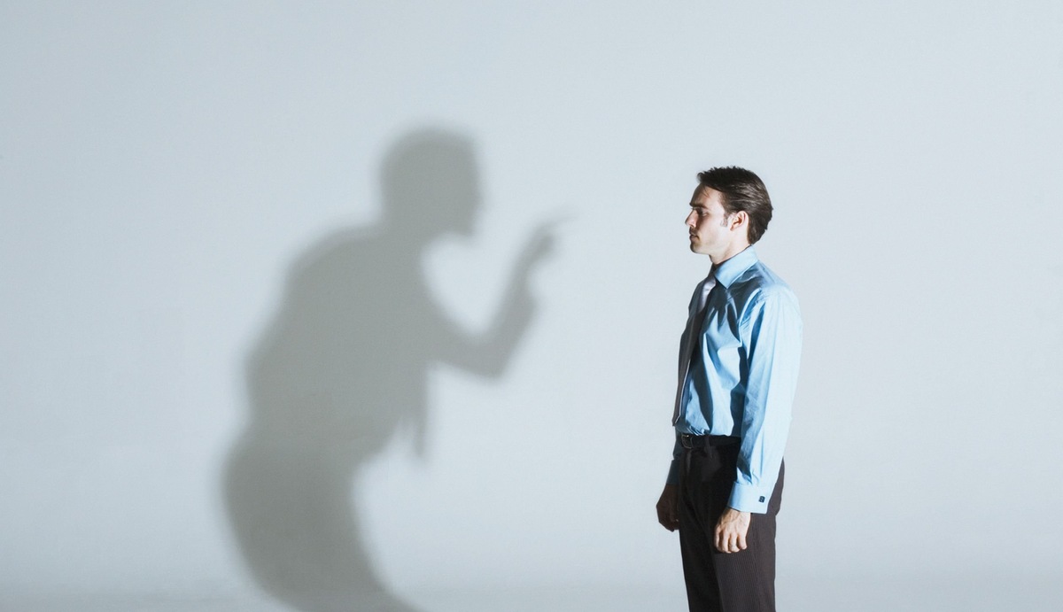 Изображение из яндекс.картинки "Кто может, тот делает. Кто не может, тот критикует." - Чак Паланик