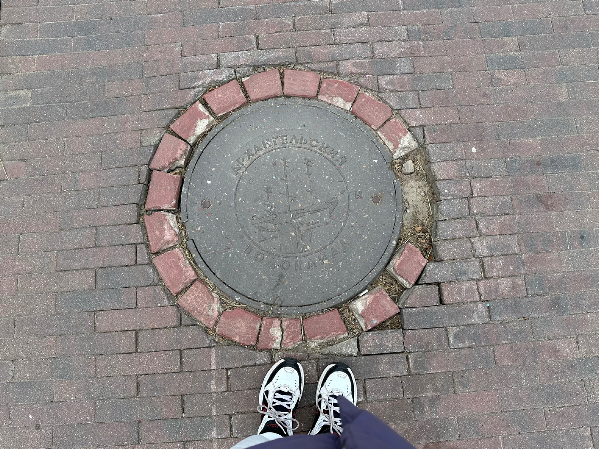 Люки на Чумбаровке