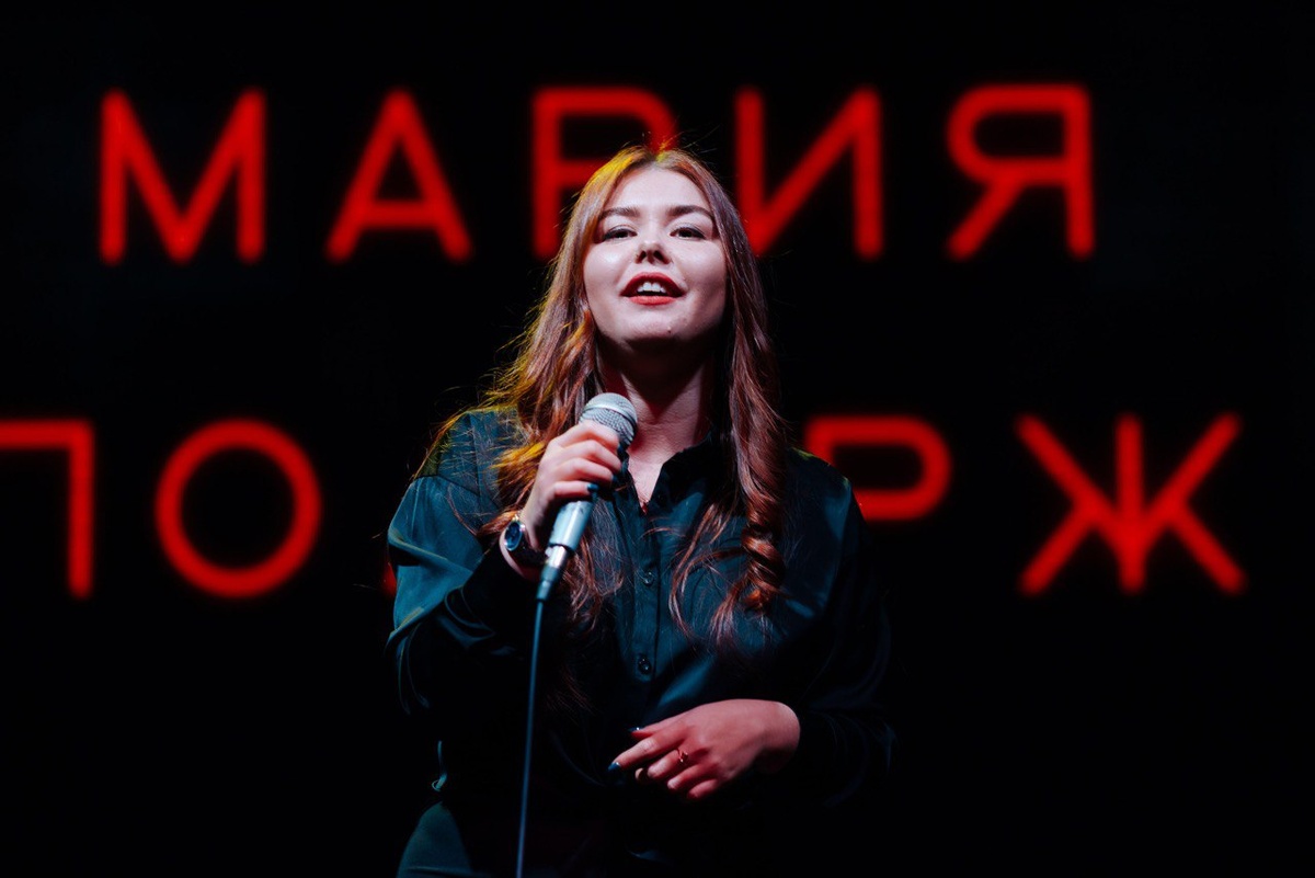 Я на концерте. Кажется, нет страха, но так внутри всё содрогалось, не смотря на десятки репетиций!