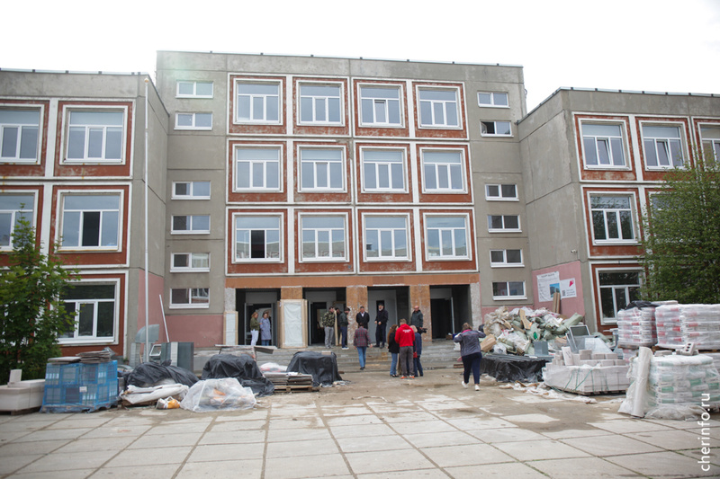    Инспекция прошла 28 августа. Вместе с общественниками школу осмотрели родители учеников и сенатор Евгений Богомазов.