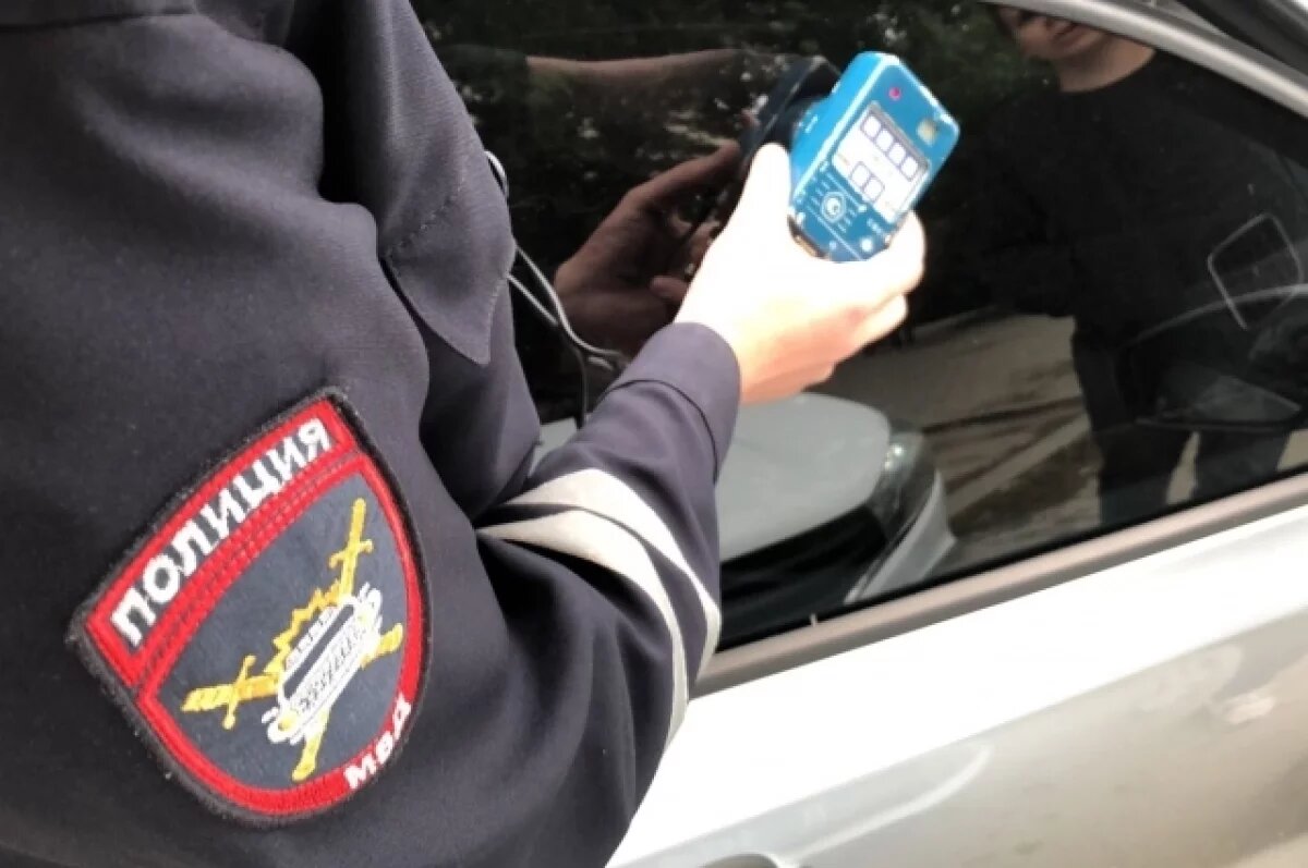    На Урале водителя машины Mercedes-Benz арестовали из-за тонировки