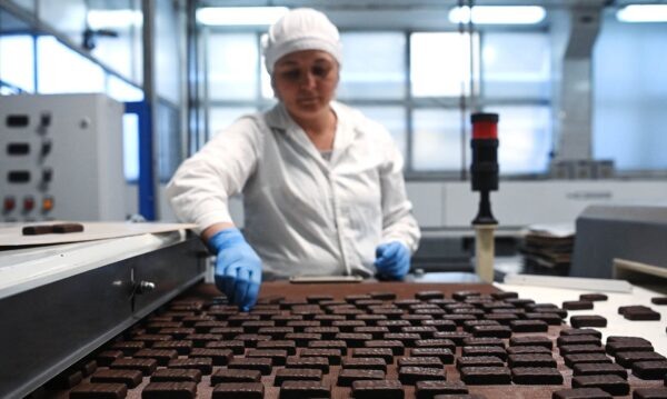 Производство сладостей в России росло все последние годы, но в последнее время проявился небольшой спад. Фото: РИА Новости