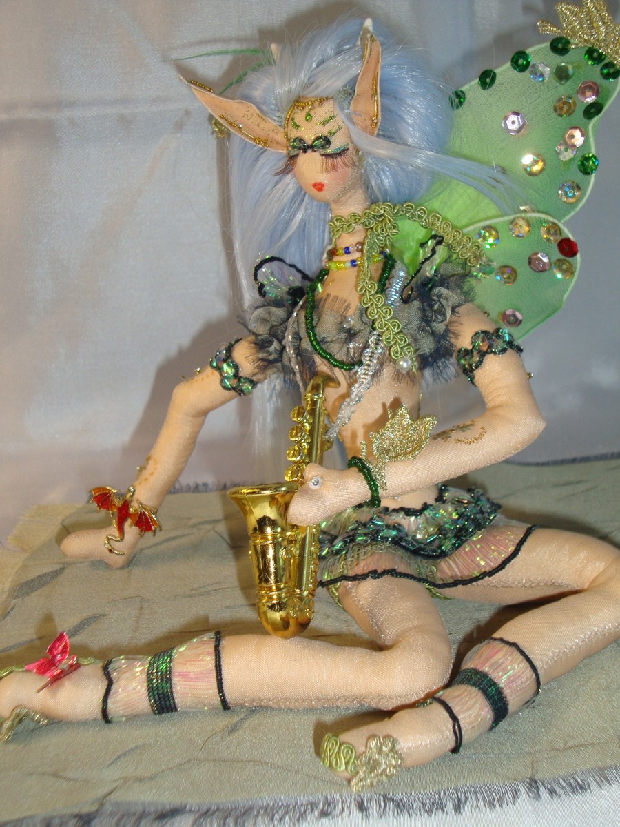 моя Эльфочка с сксофоном