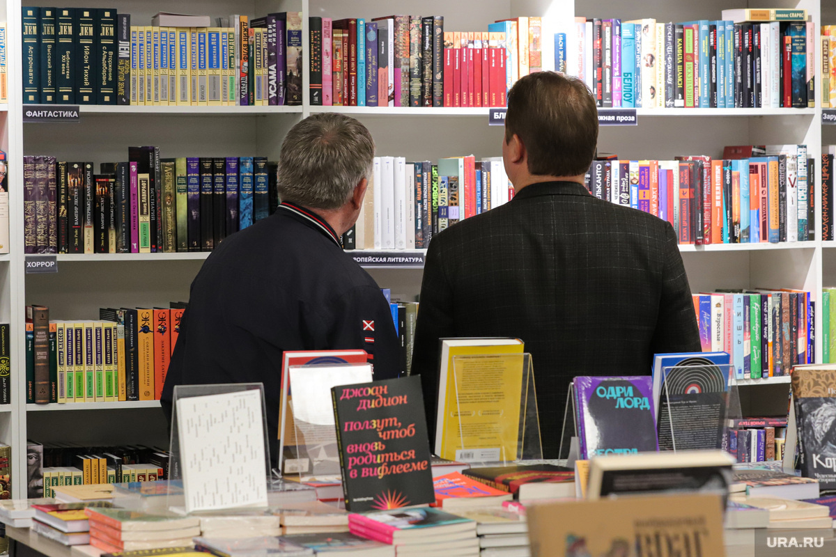 С 1 сентября новый закон запретит иноагентам вести просветительскую деятельность. Фото: Размик Закарян © URA.RU