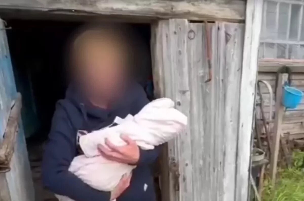    Едет домой.