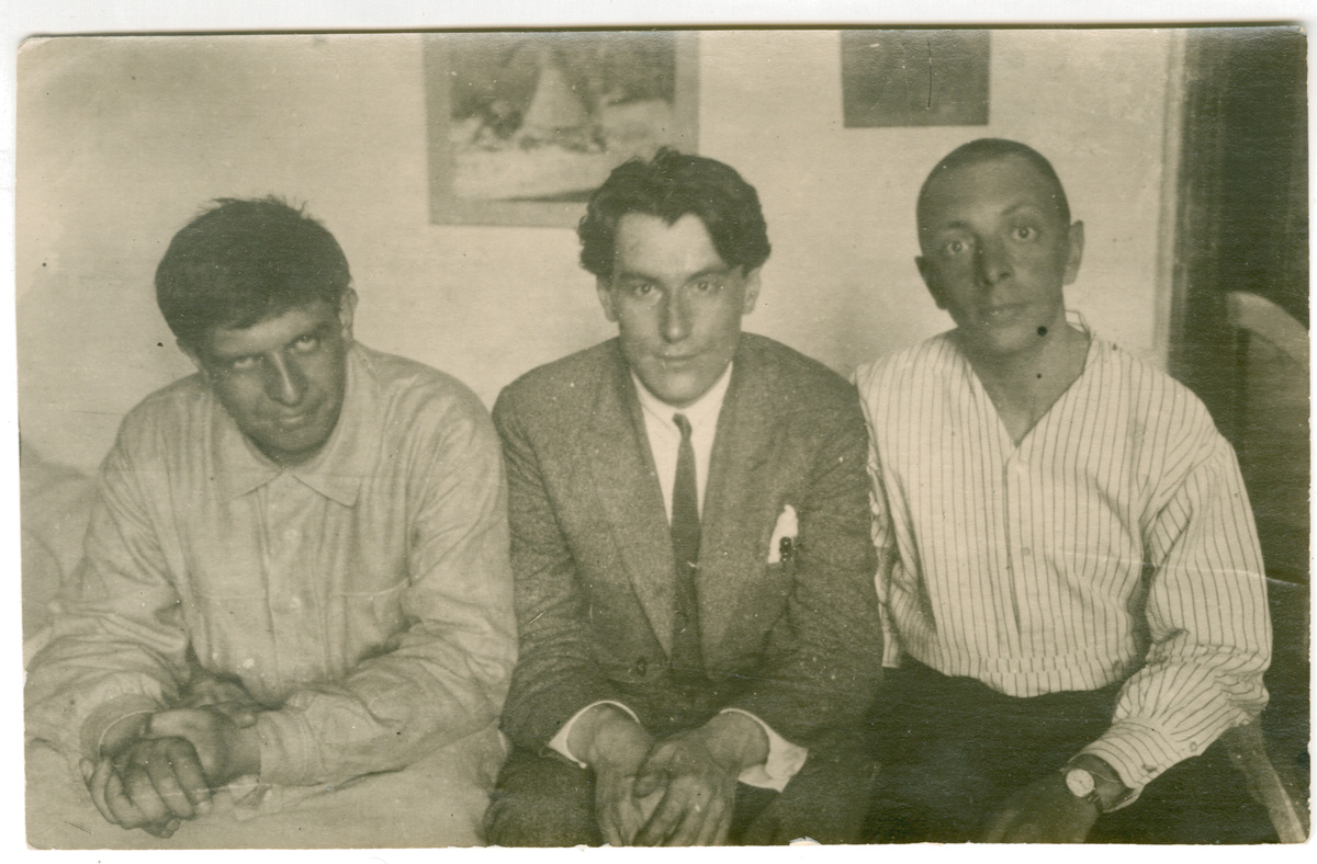 Эдуард Багрицкий, Валентин Катаев, Яков Бельский. 1920 г.