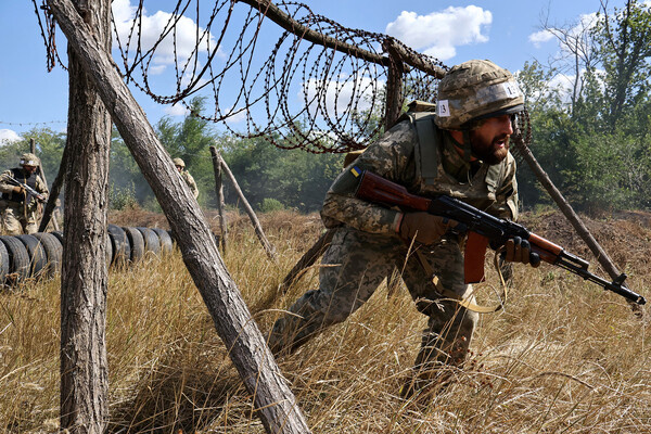 Andriy Andriyenko/Press Service of the 65th Separate Mechanized Brigade of the Ukrainian Armed Forces/Handout via Reuters  