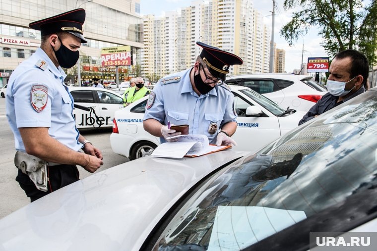 В Петербурге провели рейды по мигрантам, их выдворят из страны
