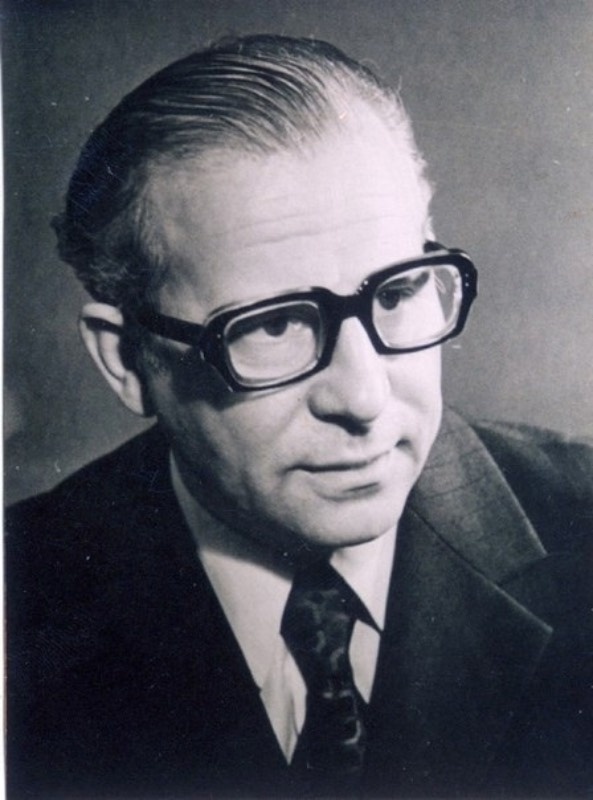 Святослав Сахарнов (1923–2010) — советский детский писатель