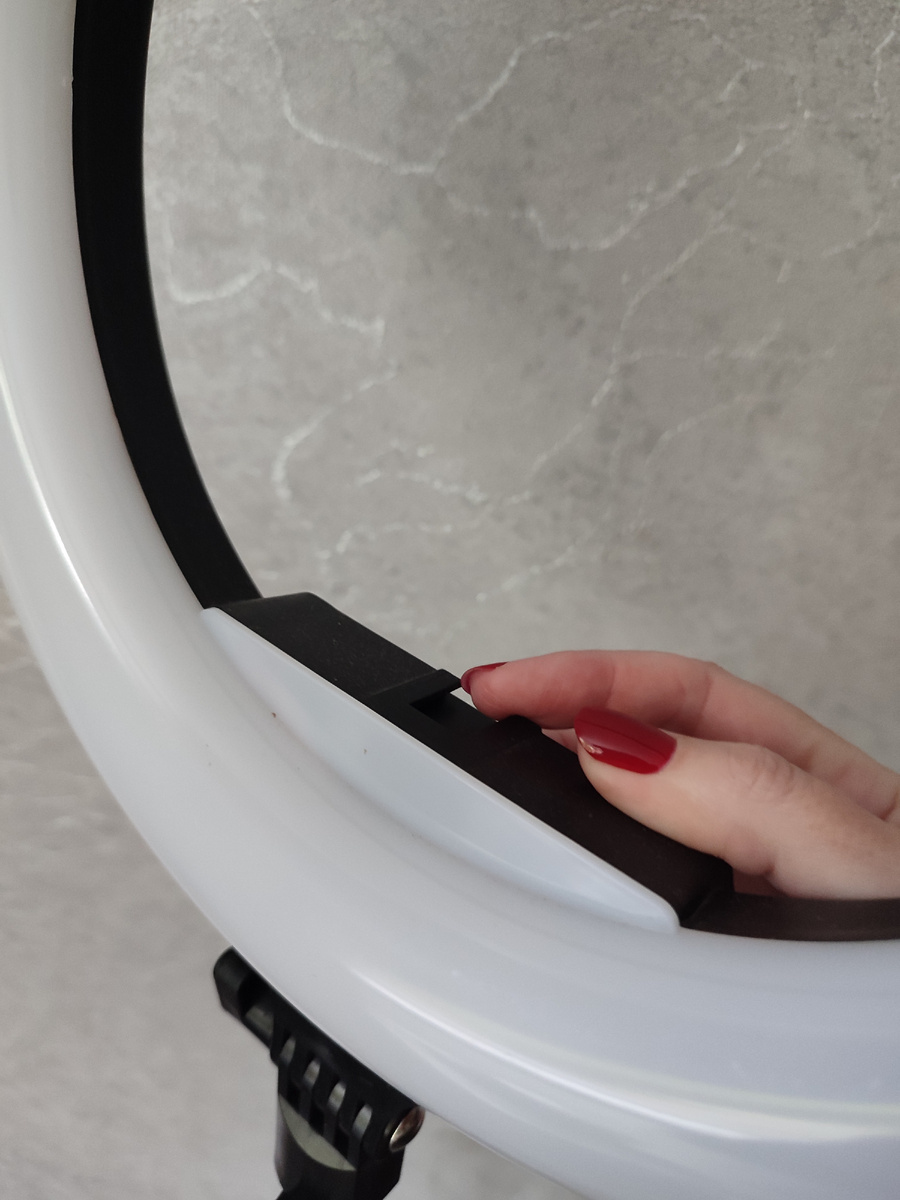 Вот сюда он вставляется