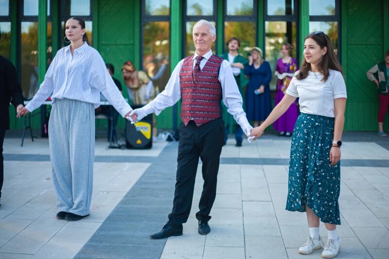 Листайте вправо, чтобы увидеть больше изображений