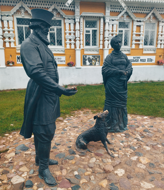 угличане прошлого века по представлению скульптора