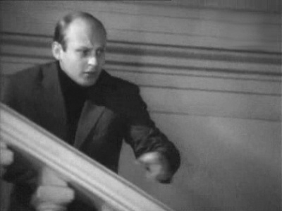 Сергей Кашеваров в роли заведующего клубом. 