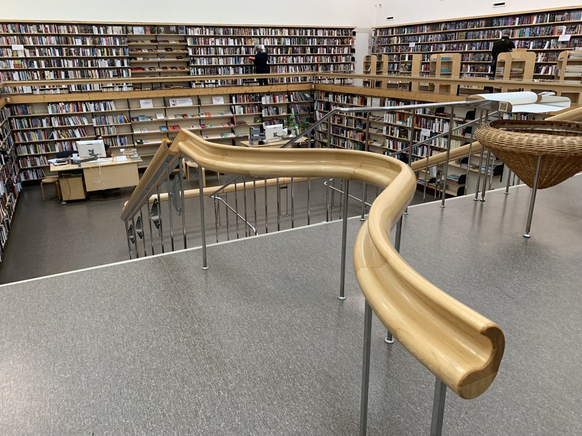 Путеводные перила в мир книг. Библиотека А. Аалто в Выборге