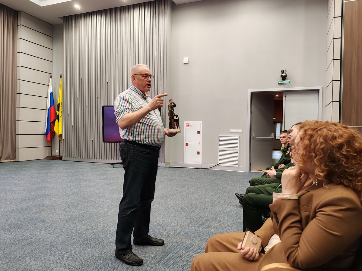 На открытии выставки «Парады Великой войны»