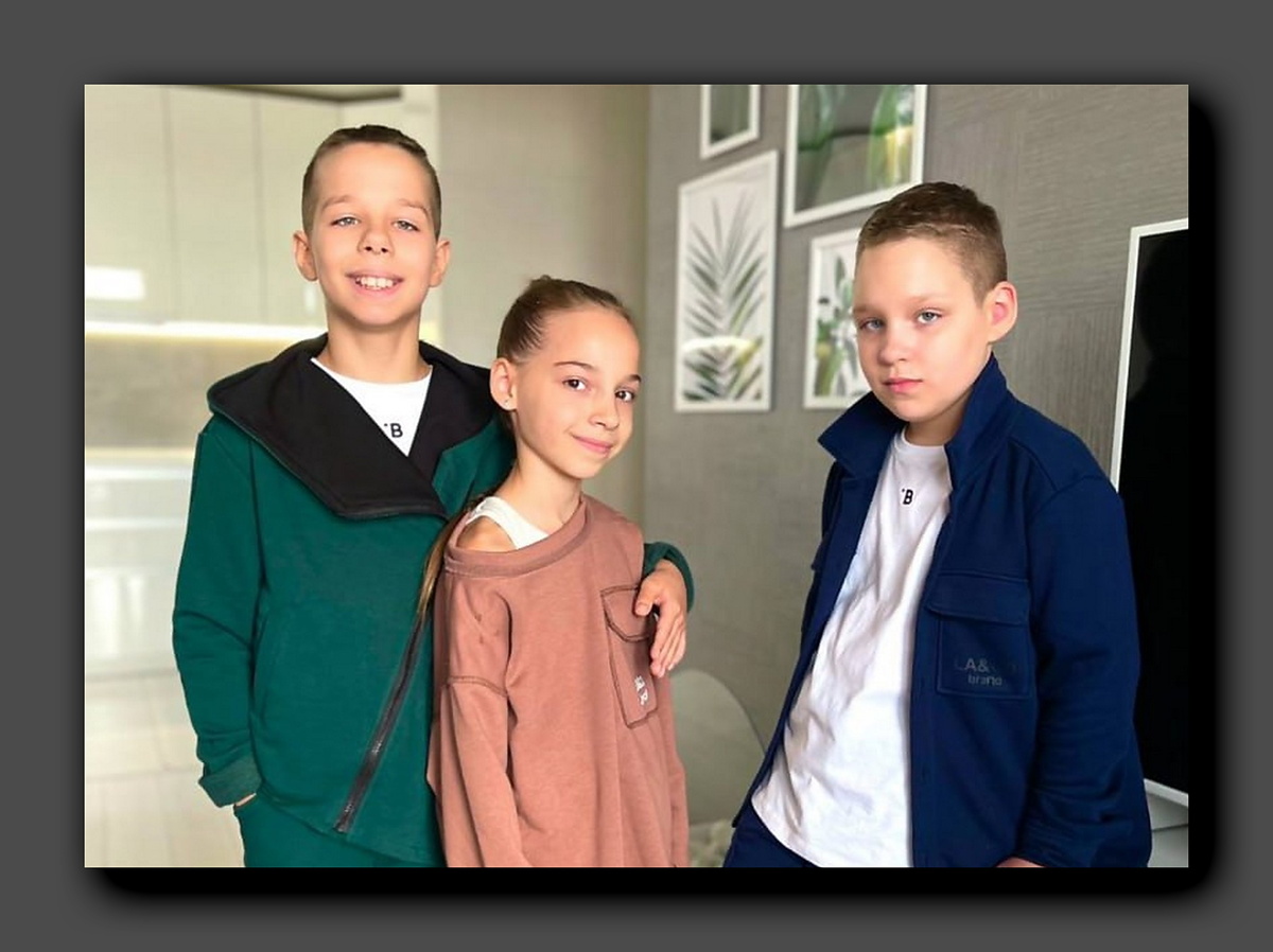 Тройняшки Деевы. Скриншот https://t.me/foxford_edu