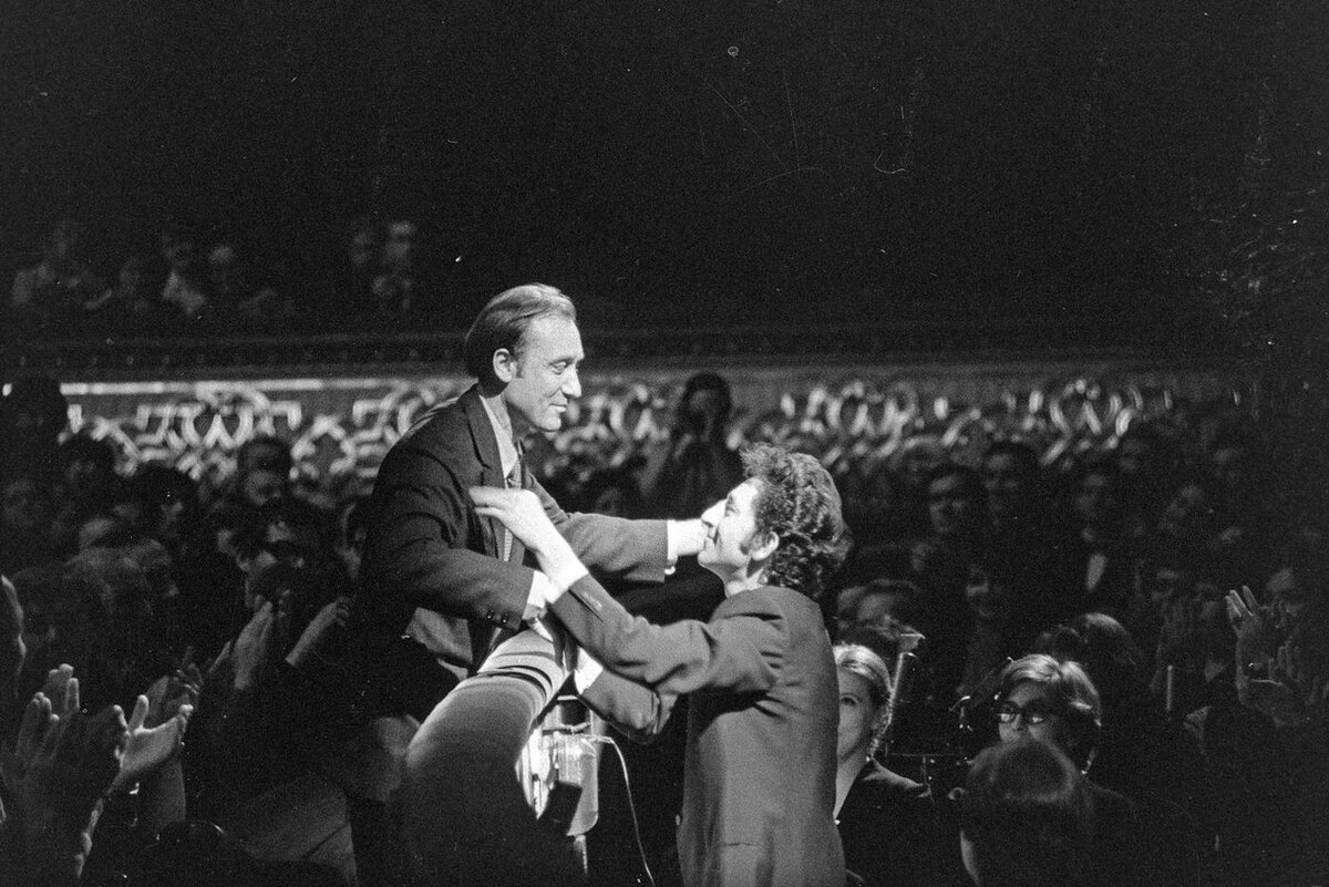 Родион Щедрин и Юрий Темирканов после спектакля "Мёртвые души". 1977–1978 гг. Андрей Степанов / Российский национальный музей музыки