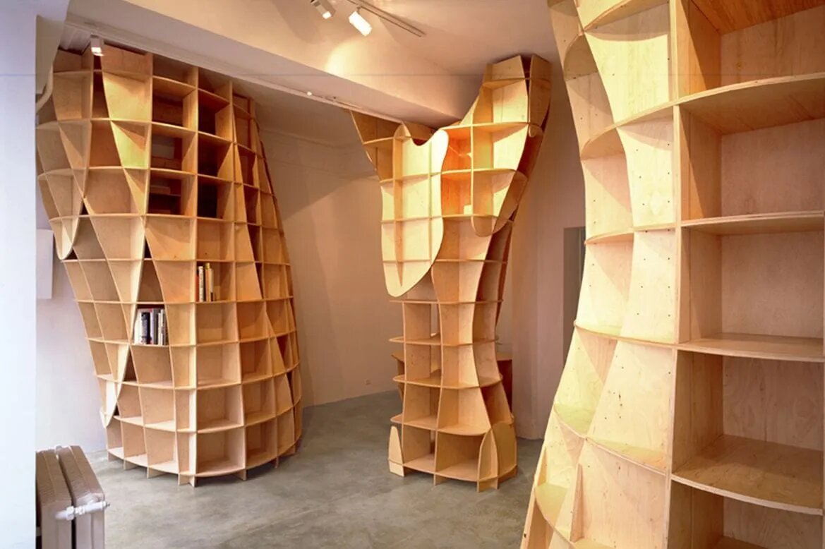 Деревянные полки нестандартных форм: как добавить изюминку в интерьер