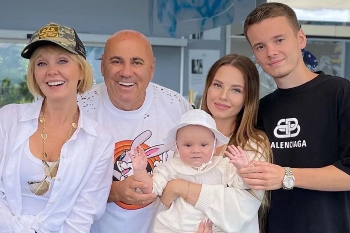    Иосиф Пригожин обожает Селин, дочь младшего сына певицы Валерии.