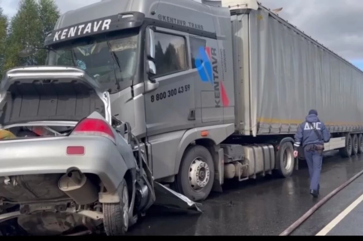    В МВД раскрыли подробности ДТП со сдавленным всмятку автомобилем в Прикамье