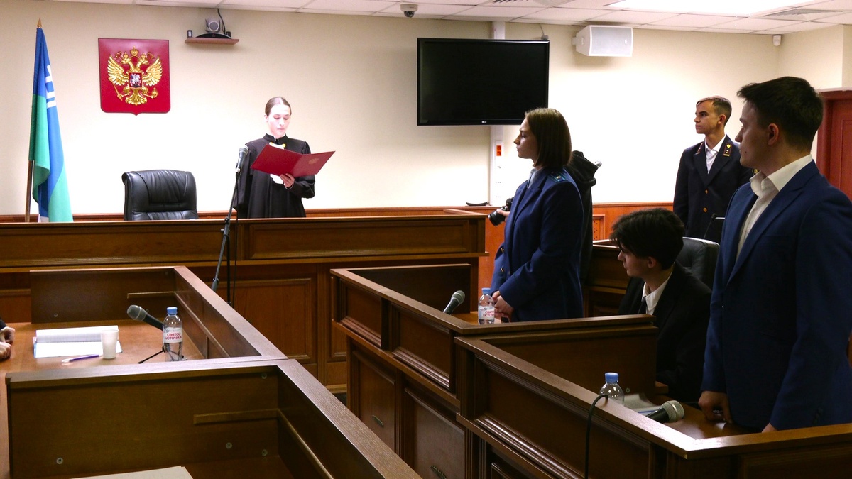    Студенты ЮГУ учились в суде отстаивать интересы людей с инвалидностью