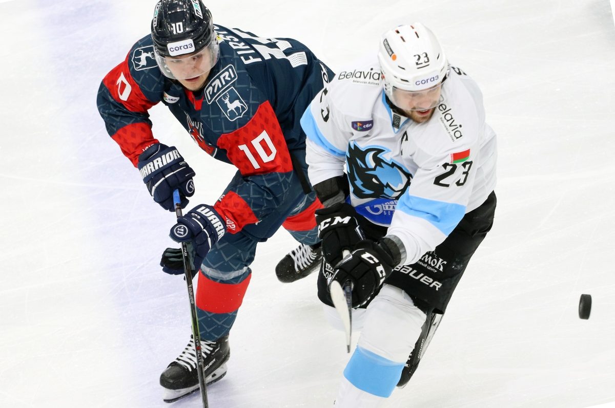    Удаление Владислава Фирстова за блокировку стало ключевым моментом матча