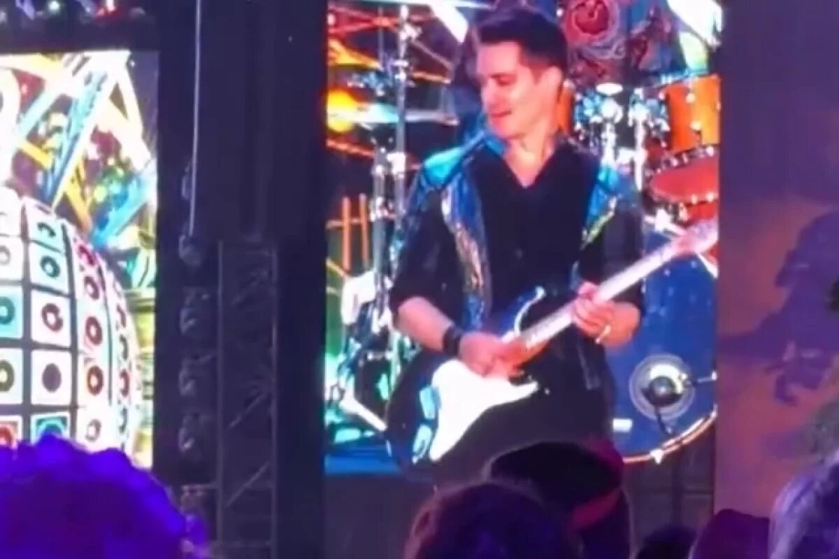    Недавнее выступление «Золотого кольца» стало настоящим триумфом для гитариста.