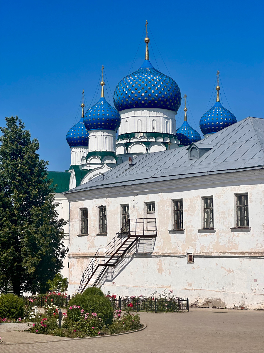 Богоявленский женский монастырь