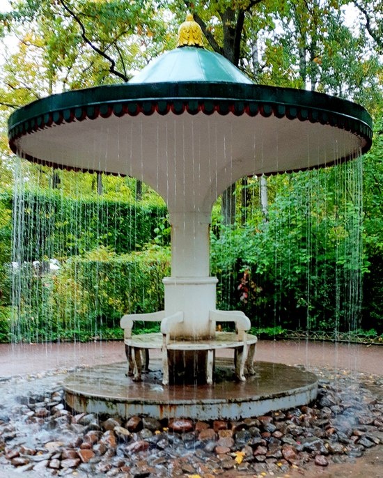 Водная шутиха "Зонтик" /фото из личного архива, 2018/