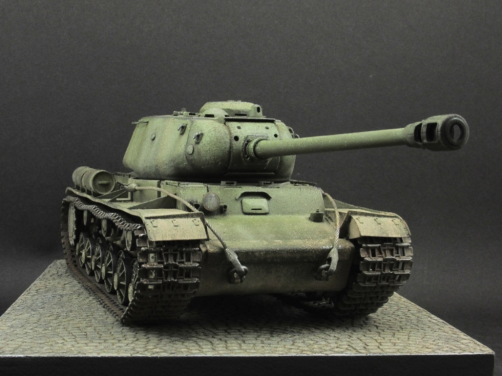Модель тяжелого танка КВ-122. Работа моделиста Алексея Груздева, изображение в свободном доступе.