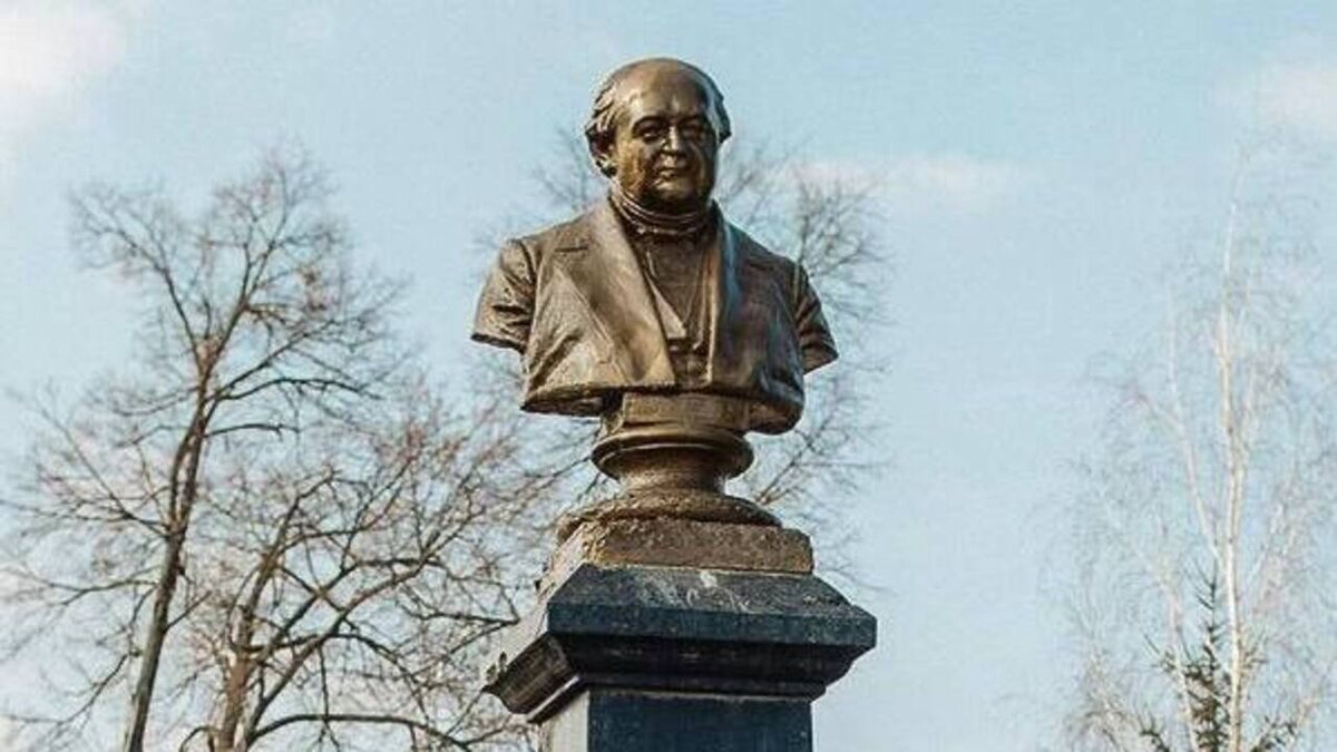    Точная копия бюста Щепкина, разрушенного в Курской области, хранится в музее имени актёра