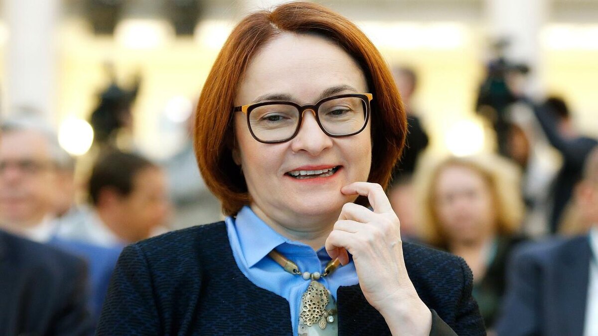 Успеют ли россияне защитить свои накопления: игра на выживание депозитов