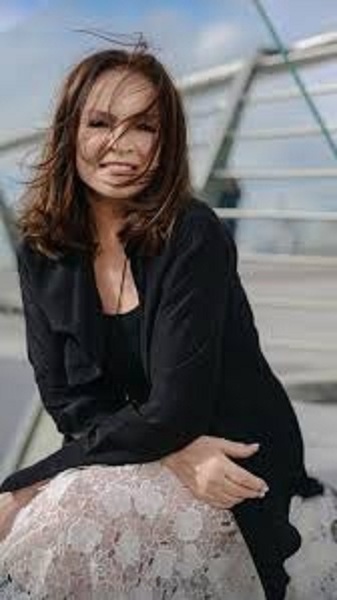 “Красная стрела” от меня сейчас вихрем оторвет
мечты