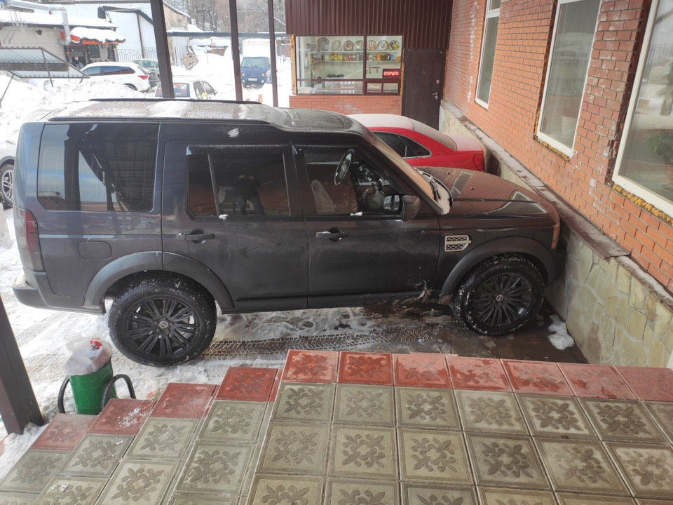 Как выглядит машина на зимних колесах.