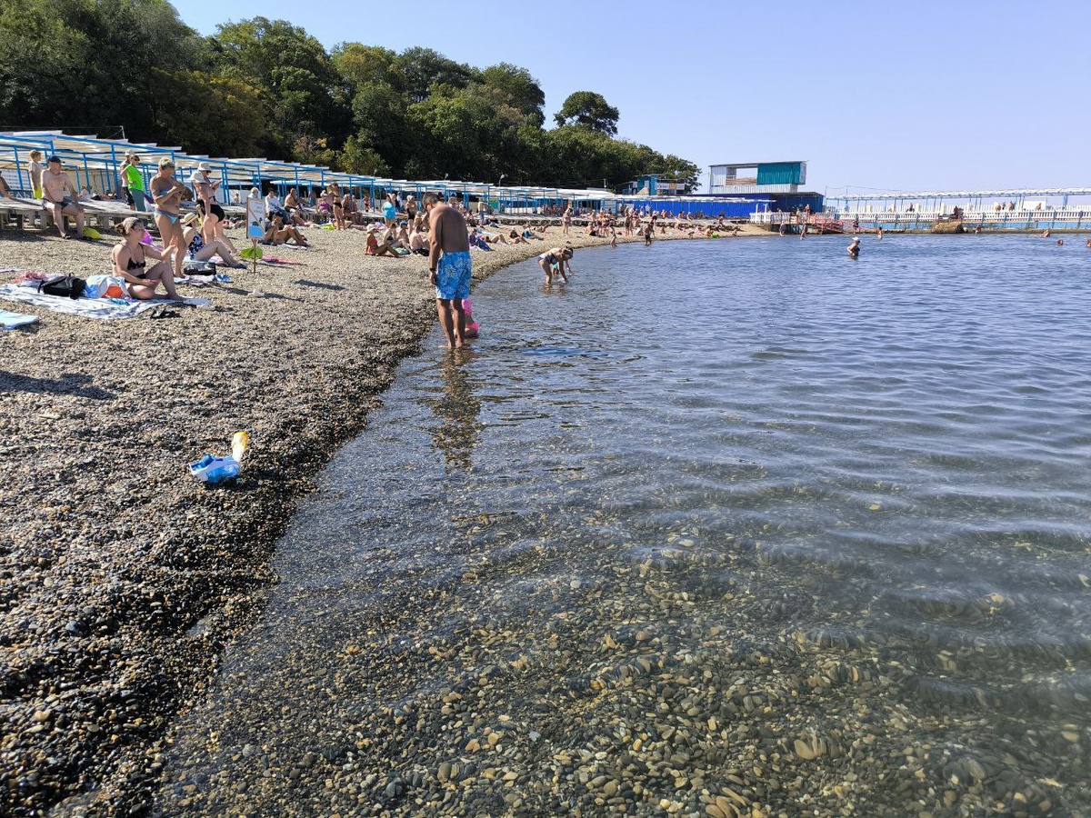 Пляж высокий берег