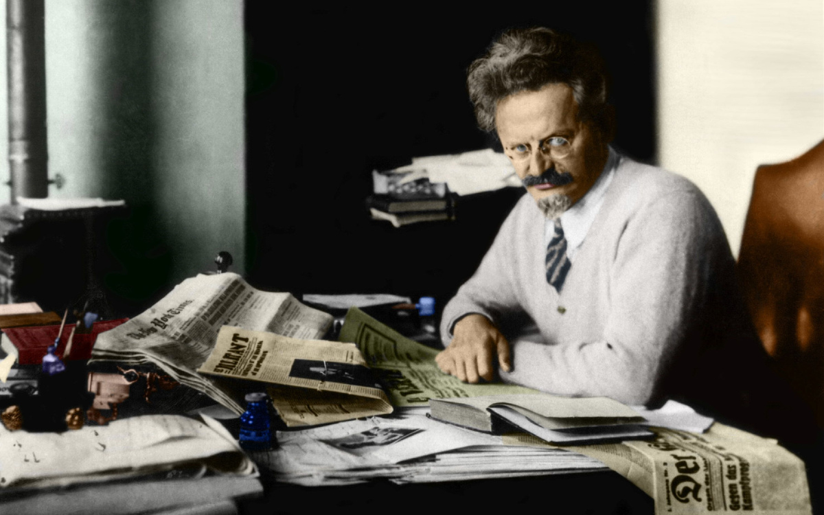 Лев Троцкий во время мексиканского периода жизни, когда была написана статья "Об украинском вопросе"