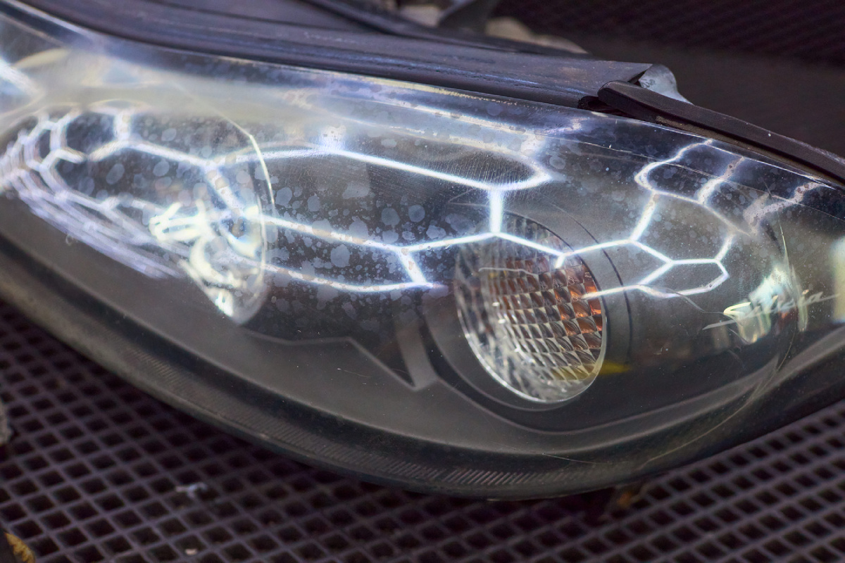 Источник фото: https://custom-heroes.ru/raboty/vid-uslugi/avtosvet/nashi-raboty/nissan-silvia-legendarnoe-jdm-kupe-i-vosstanovlenie-ego-far/