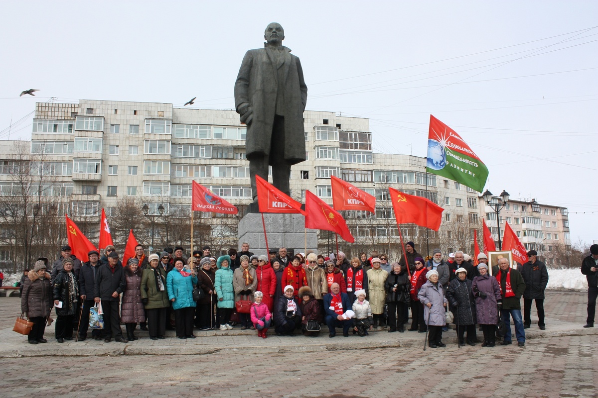 07.11.2021г. г.Магадан, пл.Космонавтов (улица Болдырева).