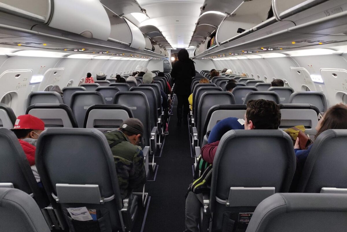    Пассажиры в самолете / Источник: (сс) Maryamarce