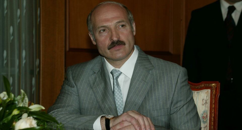 О себе как «диктаторе», «слабости» Путина и бульбе на ночь. Хлесткие цитаты Лукашенко