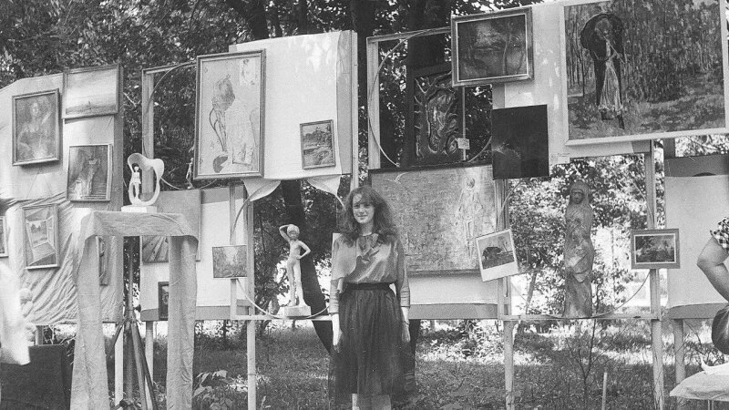     Выставка «Тихой мансарды» на ВДНХ. Барнаул, 1980-е. Фото из архива Александра Маркина