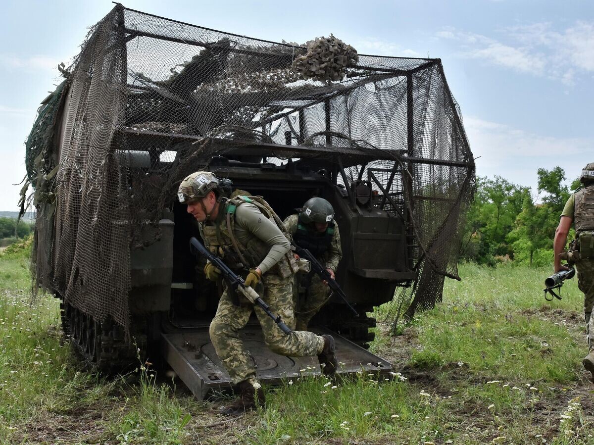    Украинские военнослужащие© AP Photo / Andriy Andriyenko