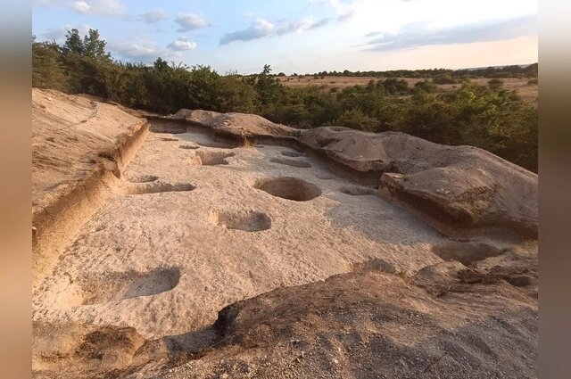    Исследуется могильник сплошной площадью. Фото: Из личного архивa/ Татьяны Малой