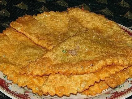 крымские чебуреки обязательно тонкие, сочные, с хрустящей ароматной корочкой(иллюстрация- скрин из бесплатного архива Яндекса)