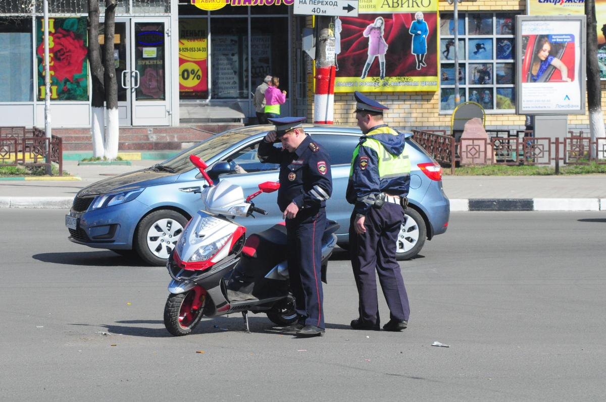    Все обстоятельства ДТП сейчас выясняют полицейские