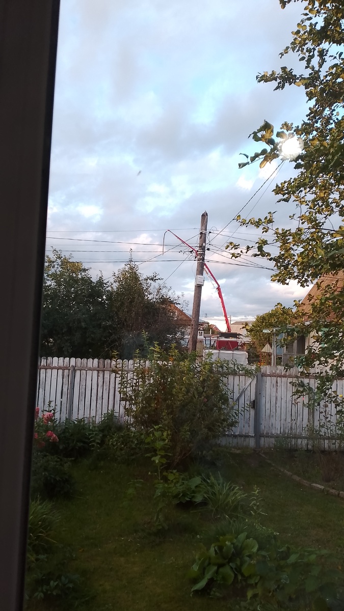 Змей- Горыныч, видите?  красного цвета😱