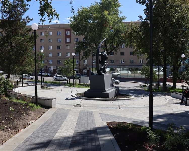     В Курске завершается благоустройство нескольких скверов