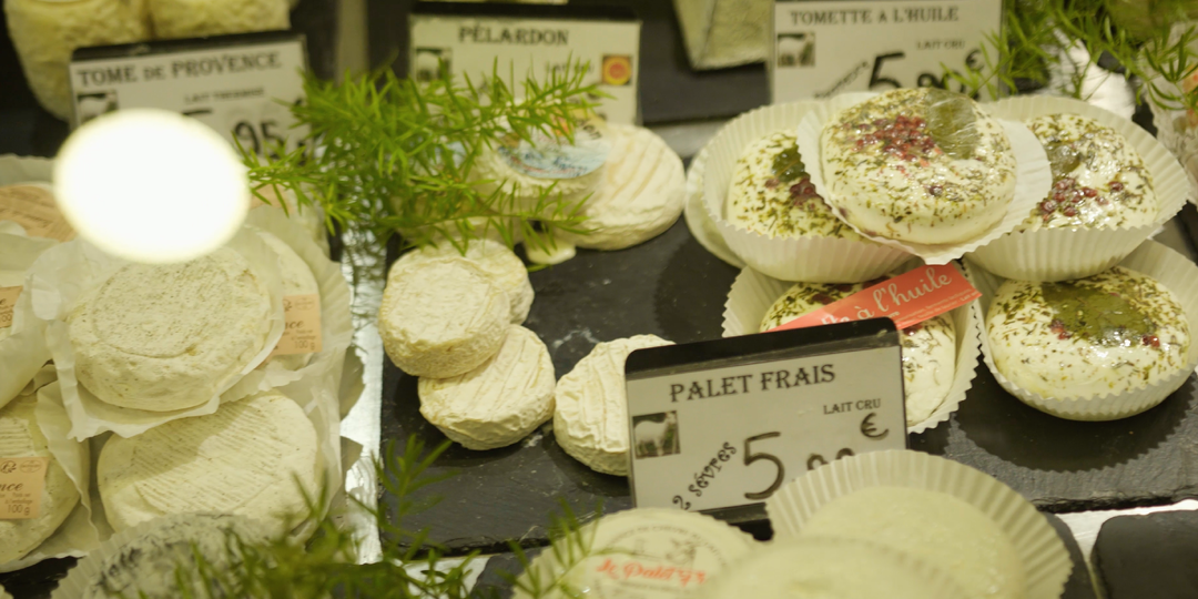 Тишина за витриной: почему парижские рынки — это не про еду