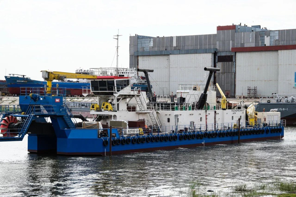 12 августа земснаряд "Лотос-2" проекта 93.159 отправлен заказчику ФБУ "Администрация "Обь-Иртышводпуть" / Фото: ЮЦСС  📷
